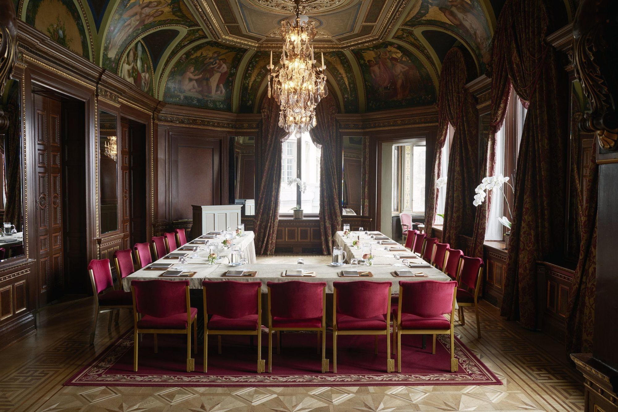 Grand Hotel Stoccolma Servizi foto The boardroom of the Bank of Italy