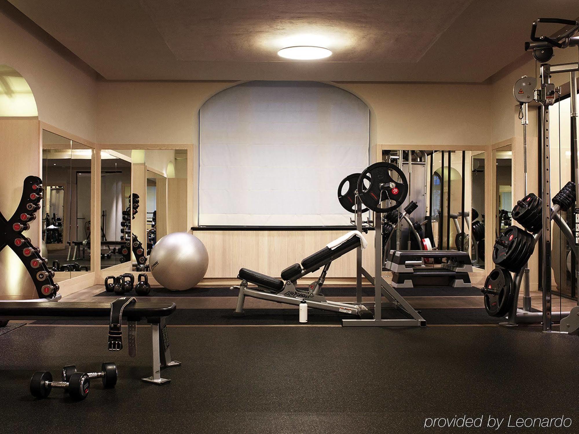 Grand Hotel Stoccolma Servizi foto A typical gym